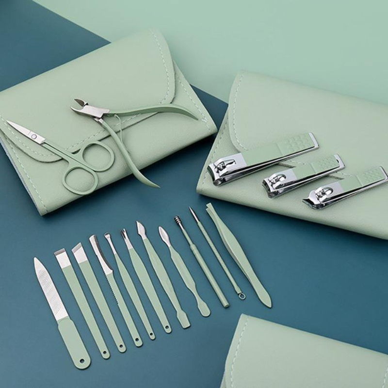 16-Piece Manicure & Pedicure Nail Clipper Set with Travel Case – Professional Grooming Kit