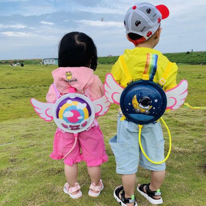 🚀 Summer Astronaut Water Gun Pack Set – Cute Backpack with Wings | Long-Range Kids Water Blaster Toy
